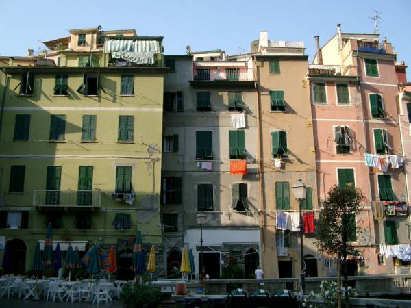 Vernazza houses